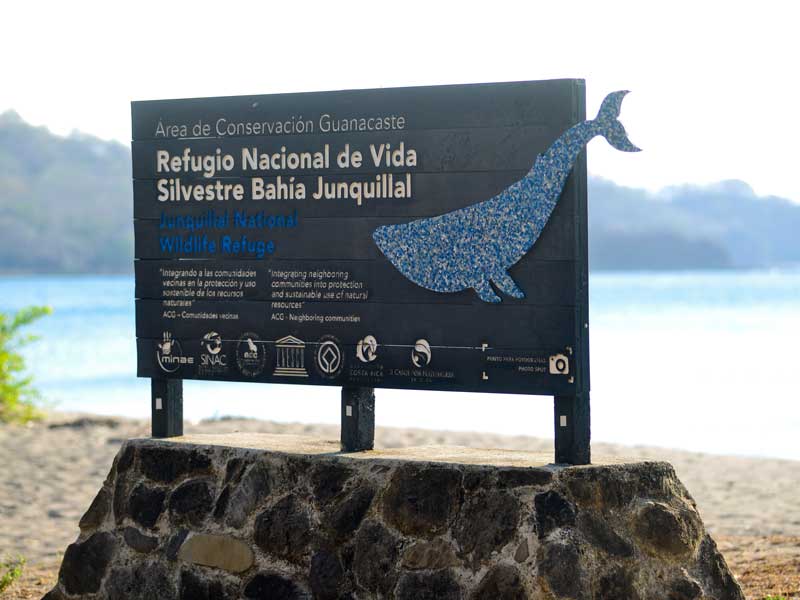 Panneau de plage pour la réserve faunique nationale