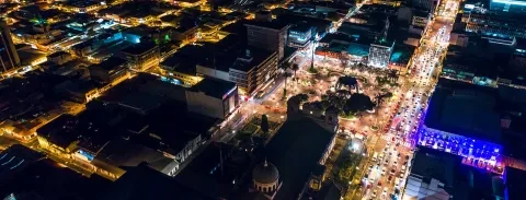 Vue aérienne de tous les hôtels de la vallée centrale la nuit