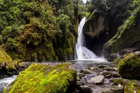 Chute d’eau à Quetzales
