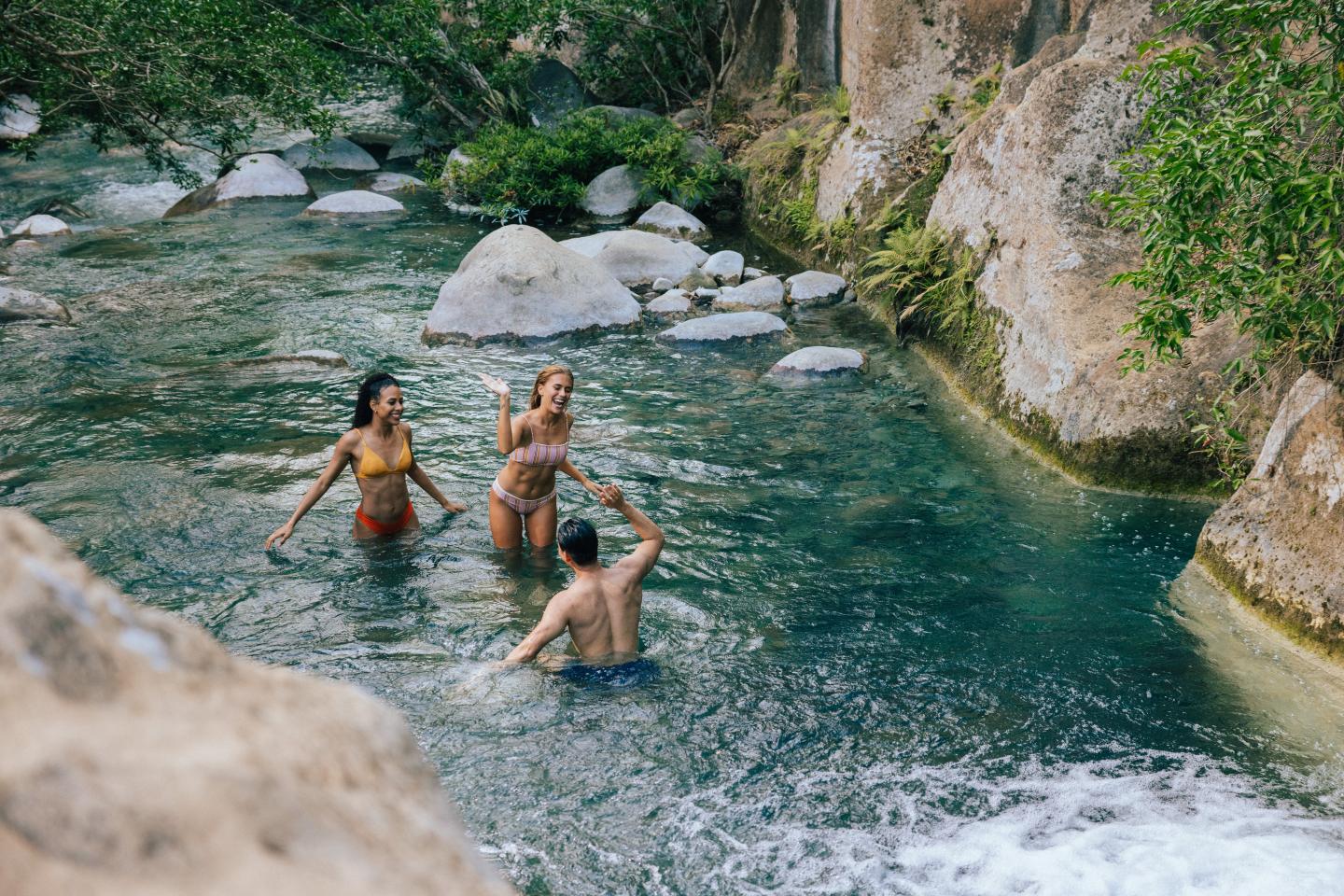 cascade las-chorreras-hacienda-guachipelin