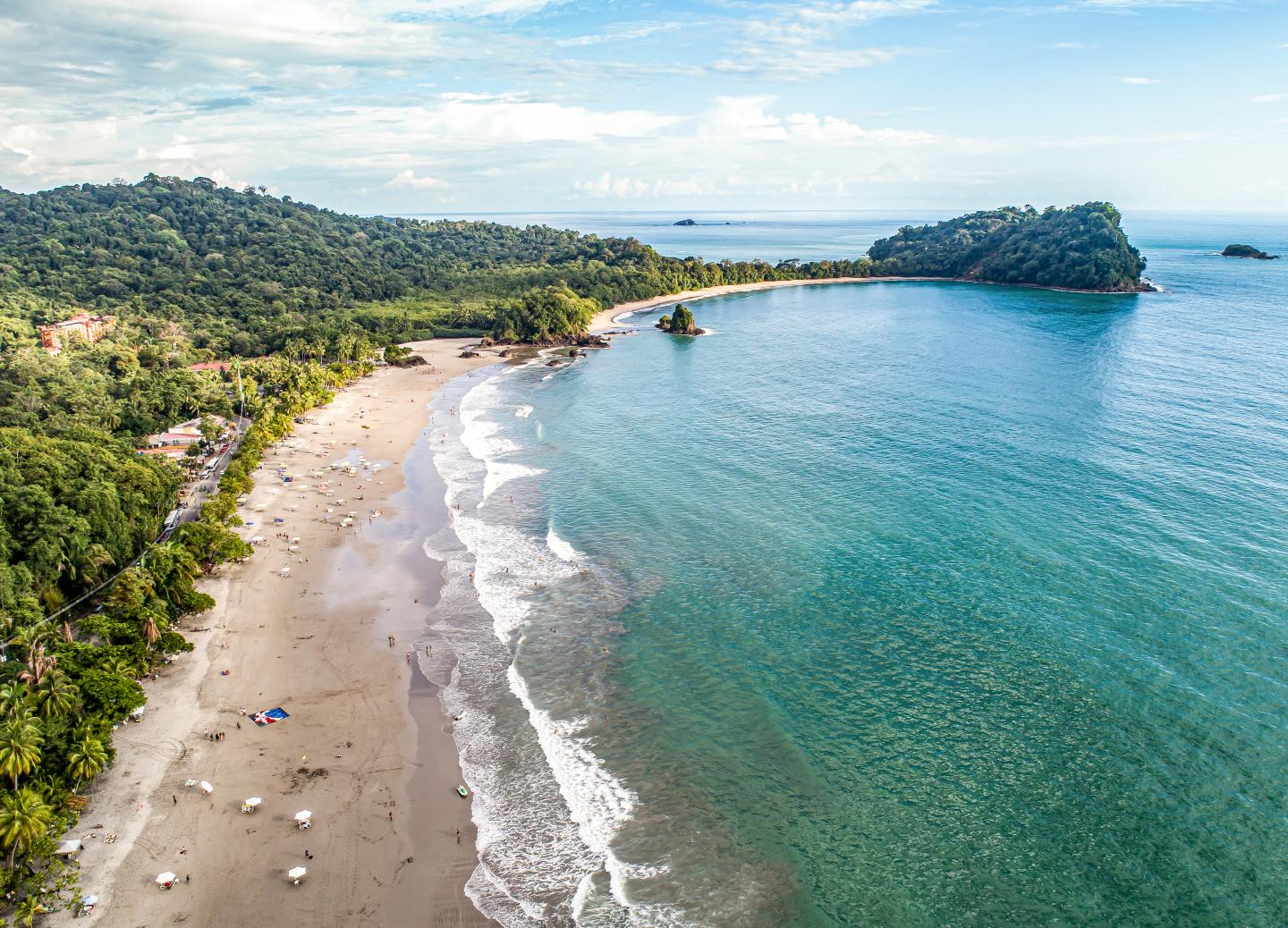 Vue aérienne de la plage d’Espadilla